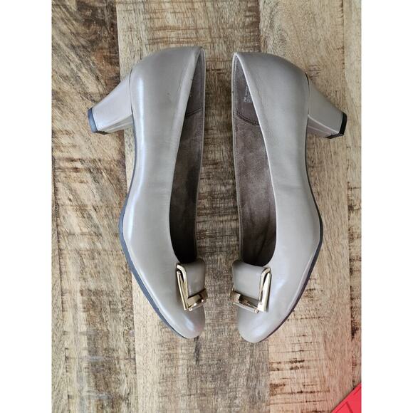 Aerosoles Good Times Women's Taupe Leather Classic Heels Shoes 7 EUC - Picture 10 of 13